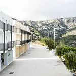 Pearl Apartment