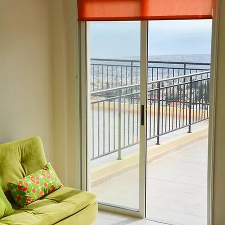Pearl Apartment *